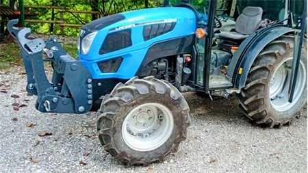 UNIVERSALE FRONTHYDRAULIK CAT. 2 FÜR TRAKTOR 1500 KG