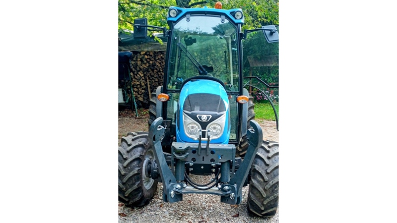 UNIVERSALE FRONTHYDRAULIK CAT. 2 FÜR TRAKTOR 1500 KG